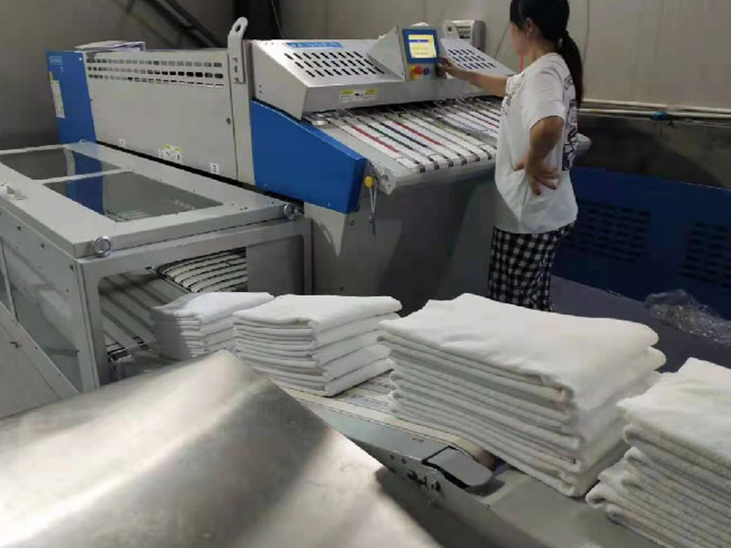 衡山巾类折叠机-02